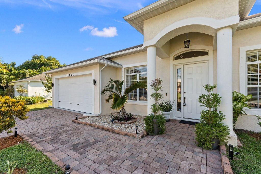 Photo of 2032 SW Cranberry Street, Port Saint Lucie, FL 34953 (MLS # R11005816)