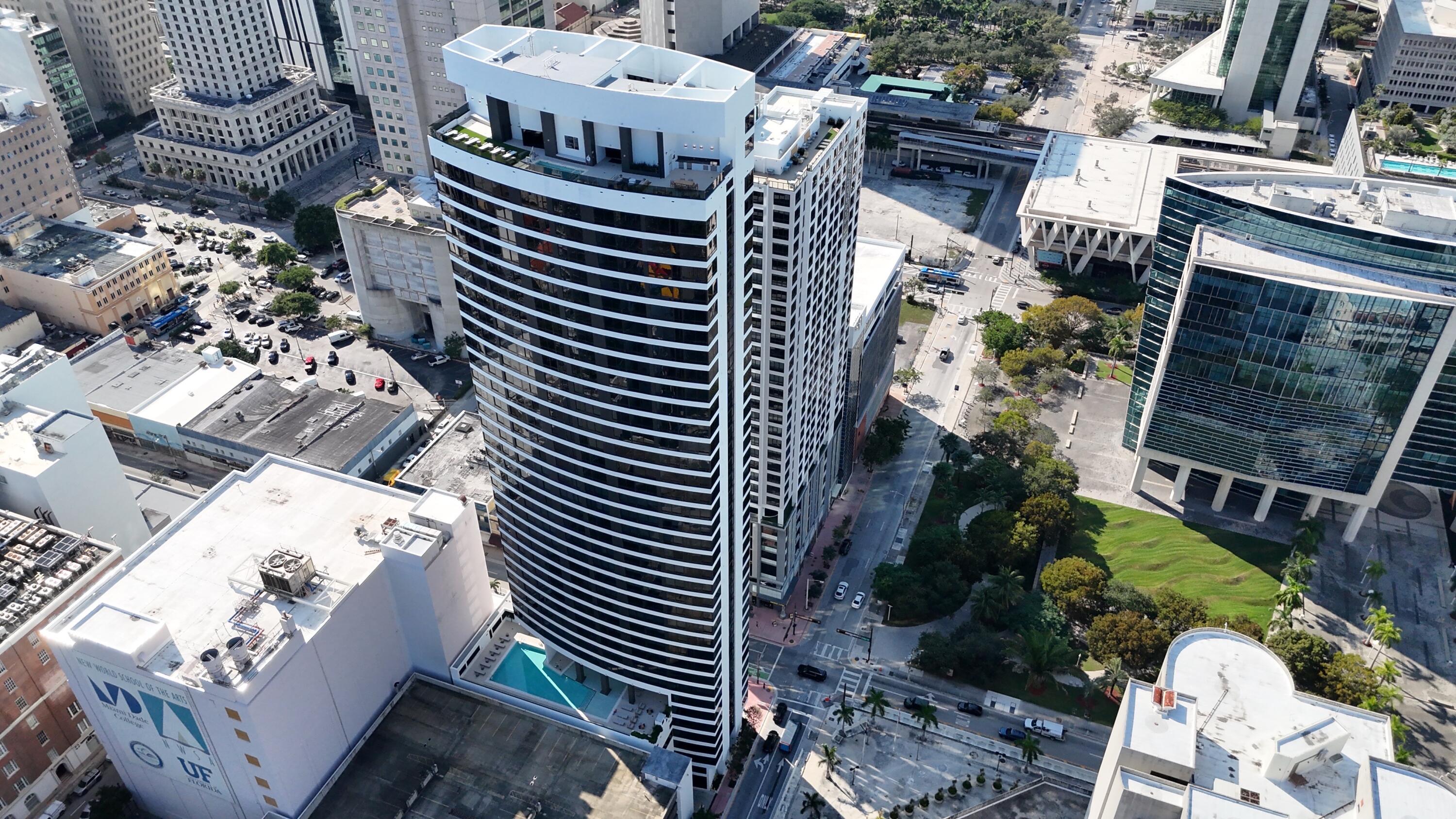 225 N MIAMI Avenue 2207