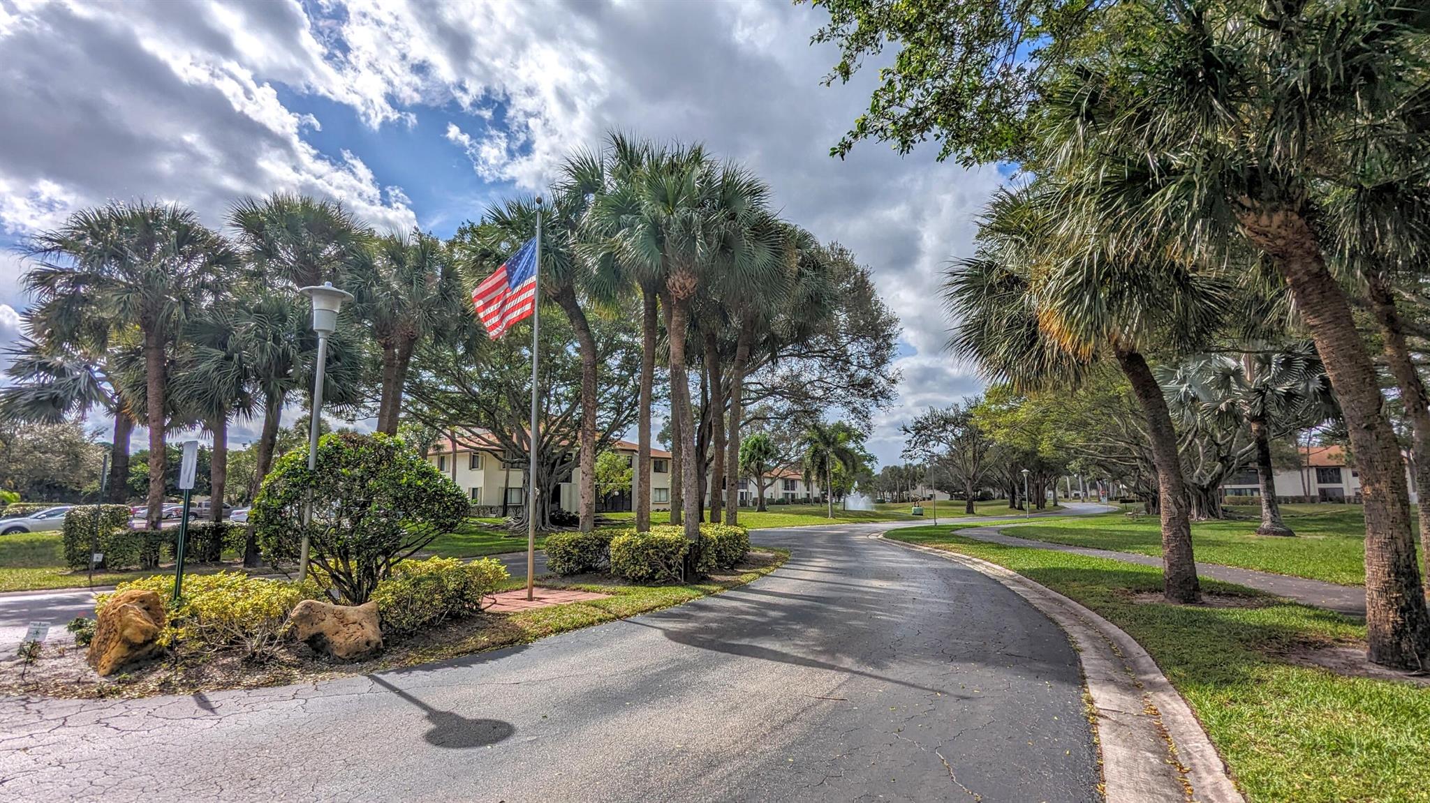 LUCERNE PARK CONDOS 1, 1A - Residential