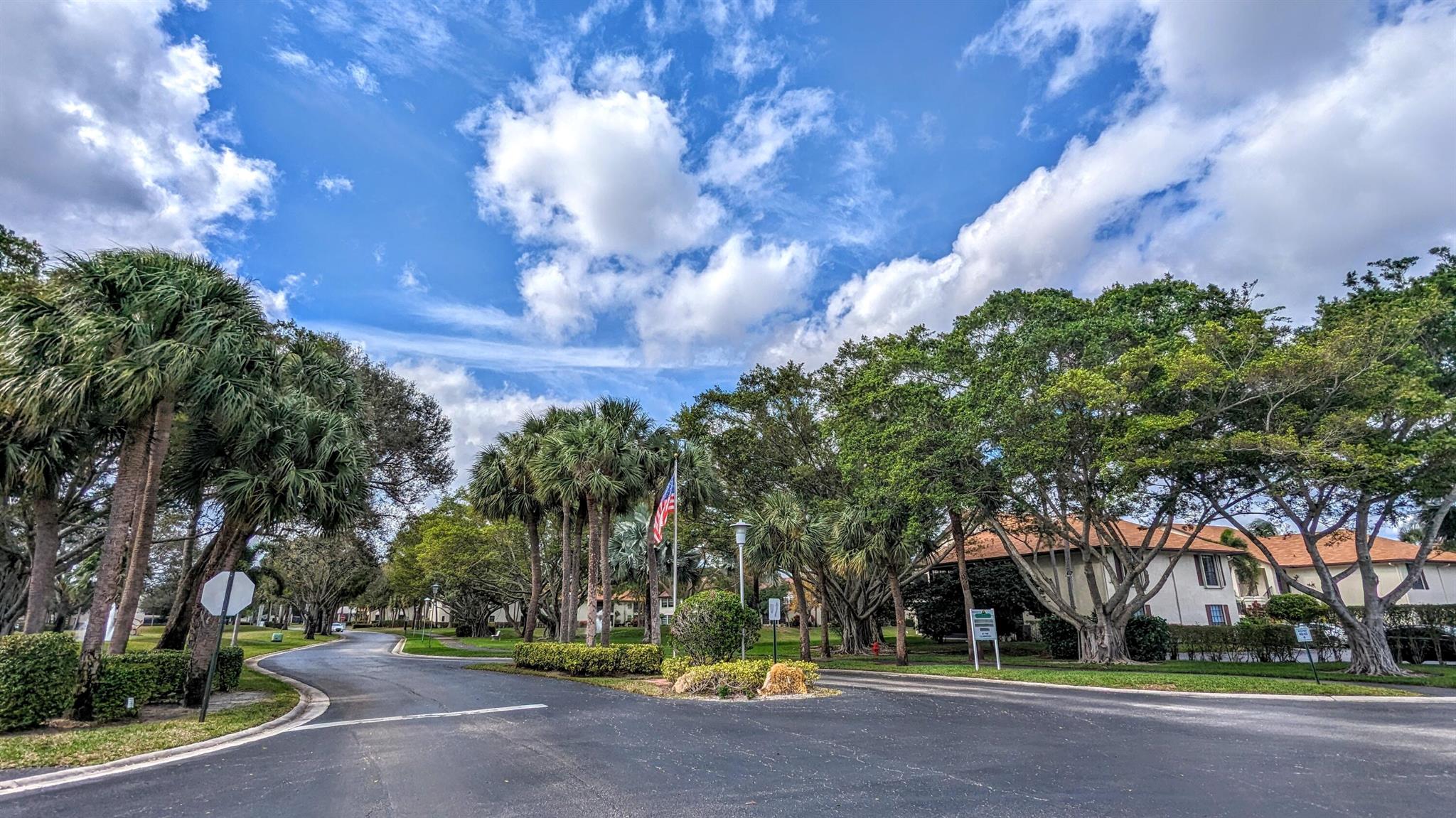 LUCERNE PARK CONDOS 1, 1A - Residential