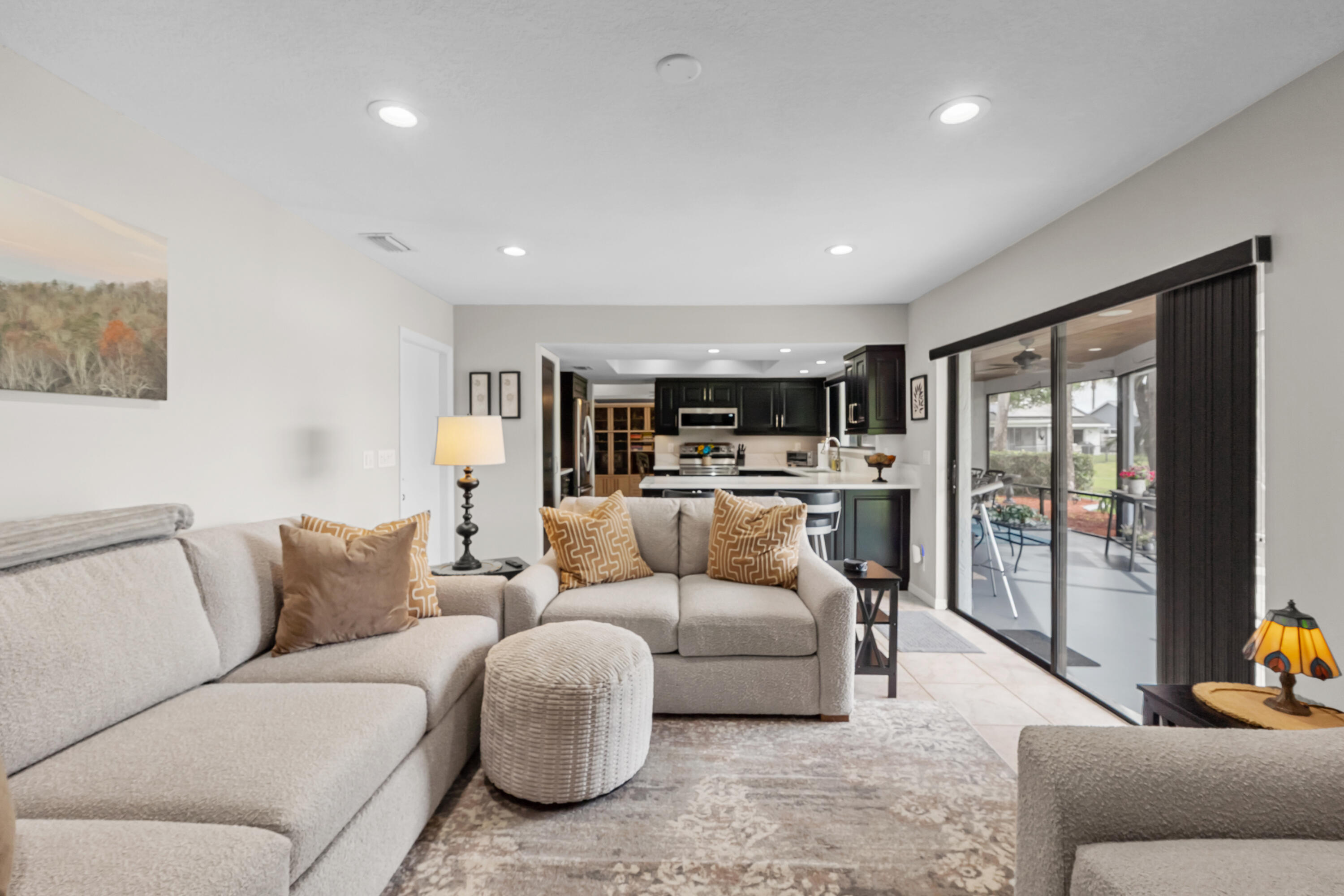 HUNTINGTON WOODS - Residential