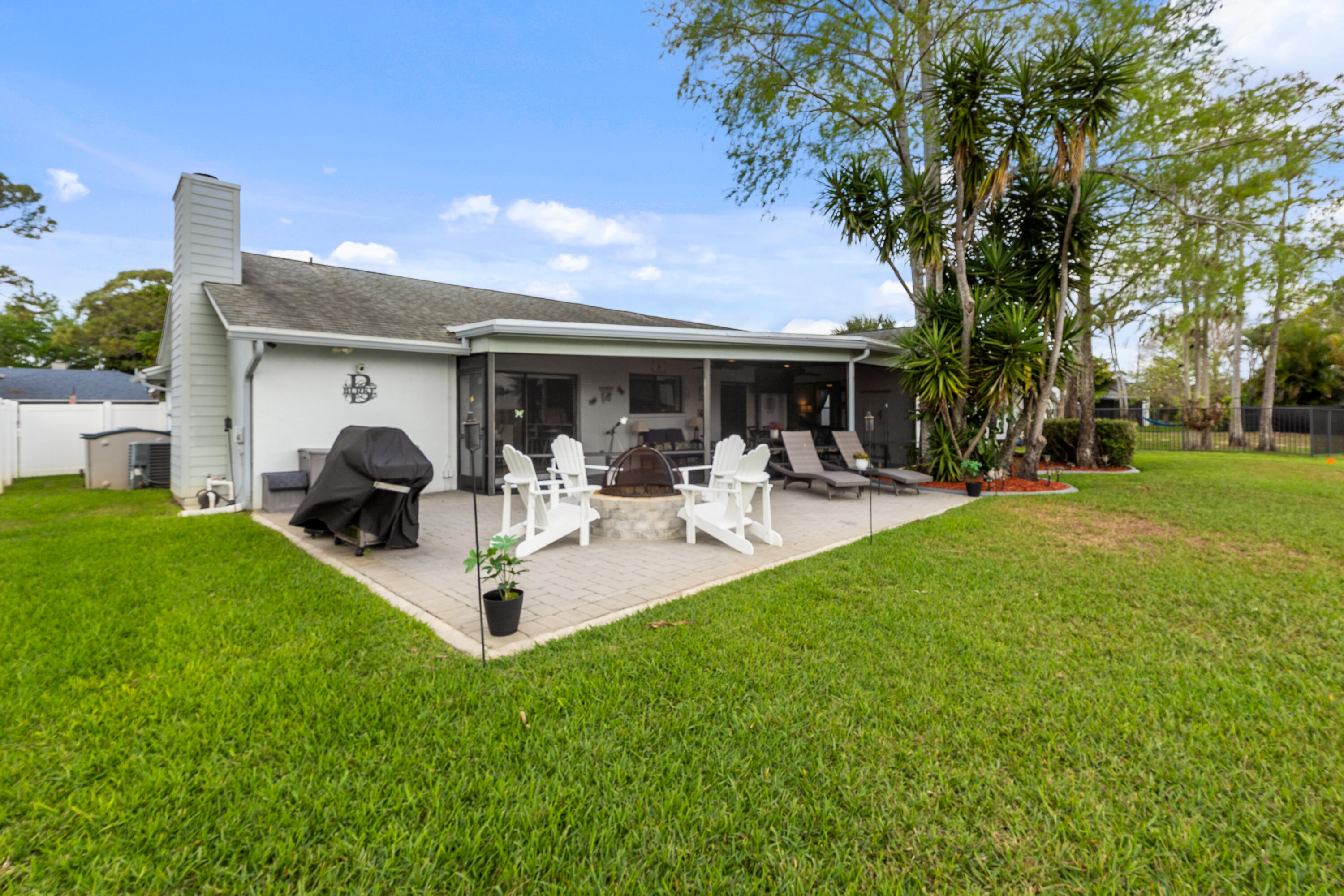 HUNTINGTON WOODS - Residential