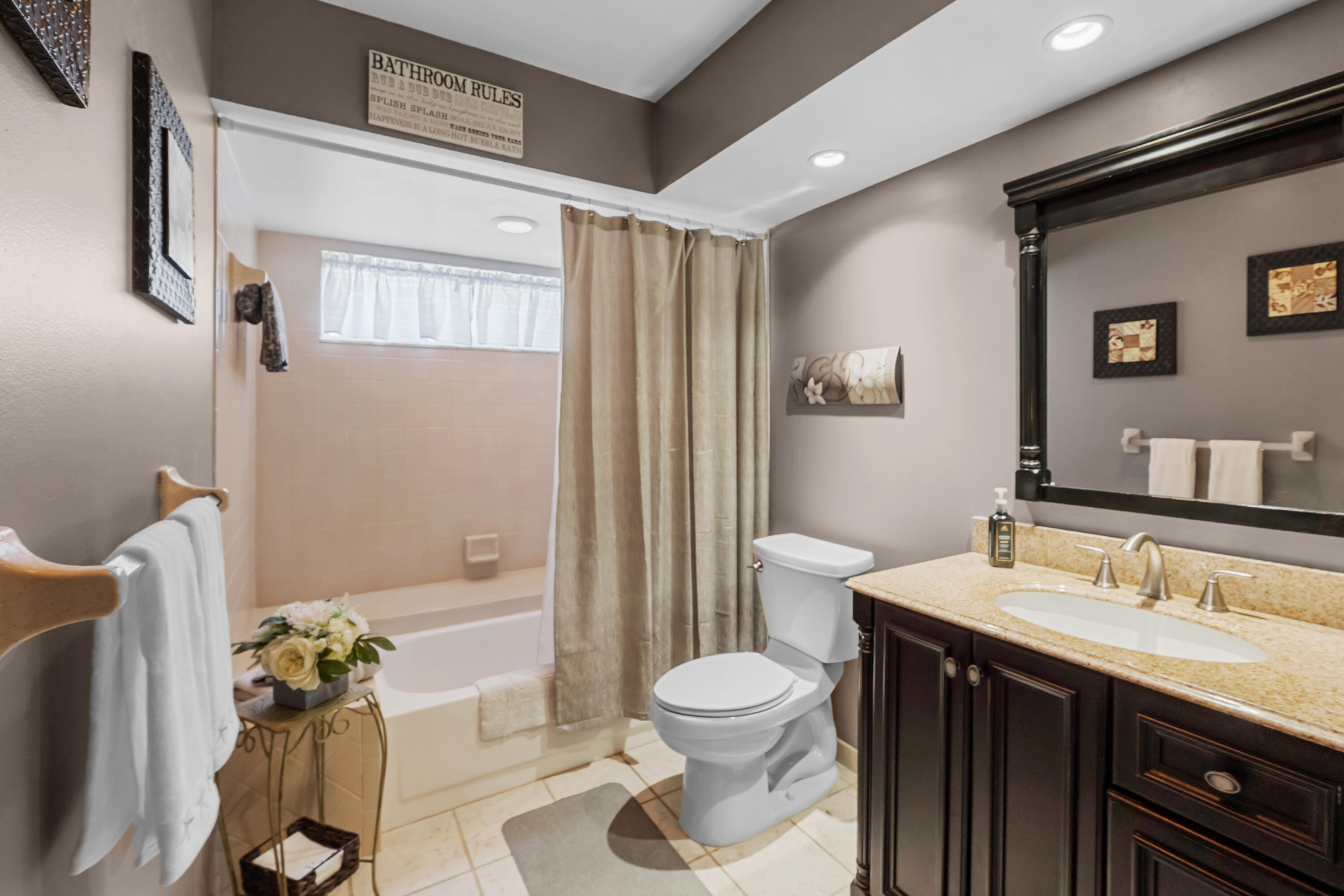 HUNTINGTON WOODS - Residential