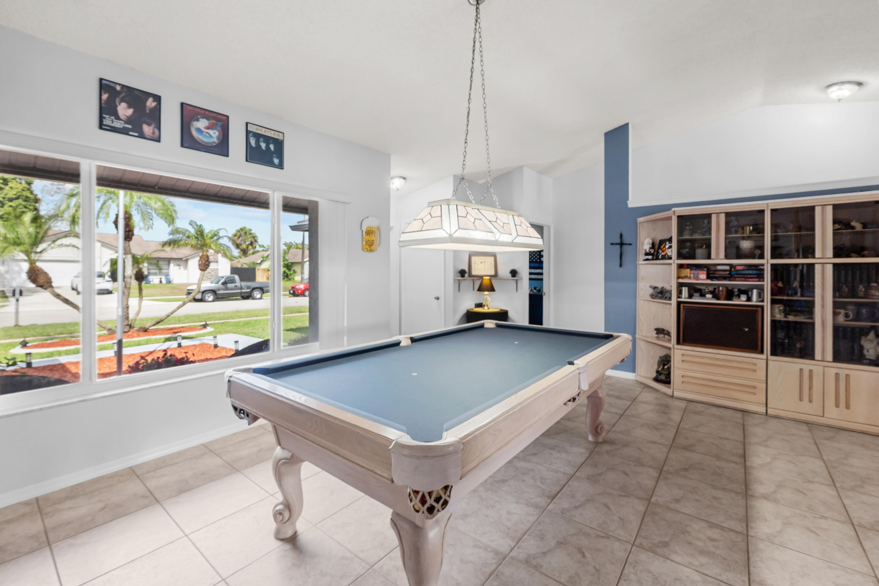 HUNTINGTON WOODS - Residential