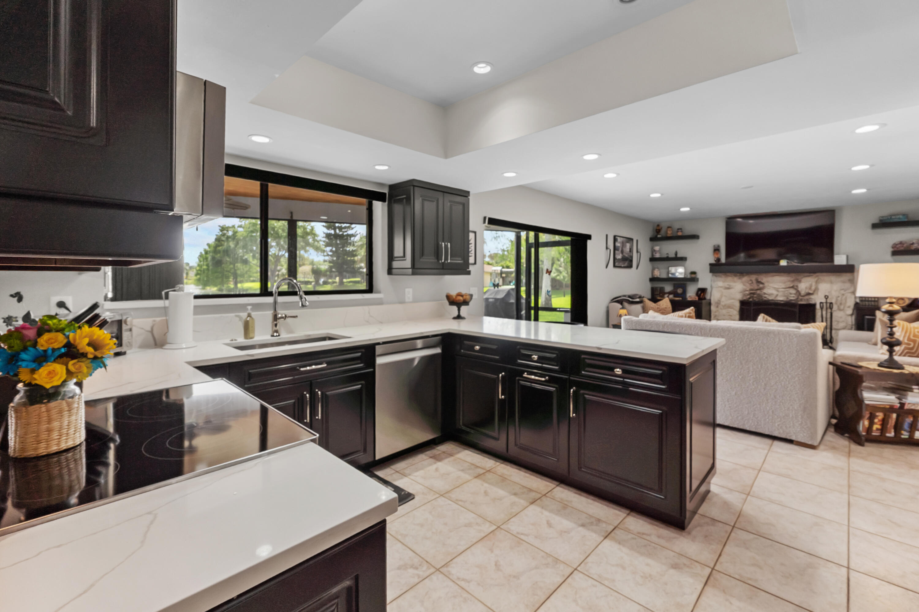 HUNTINGTON WOODS - Residential