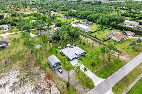 A home in Loxahatchee