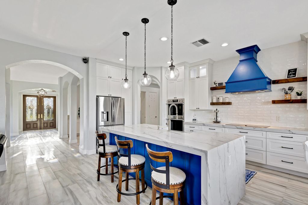 Photo of 2241 SW Golden Bear Way, Palm City, FL 34990 (MLS # R10956625)