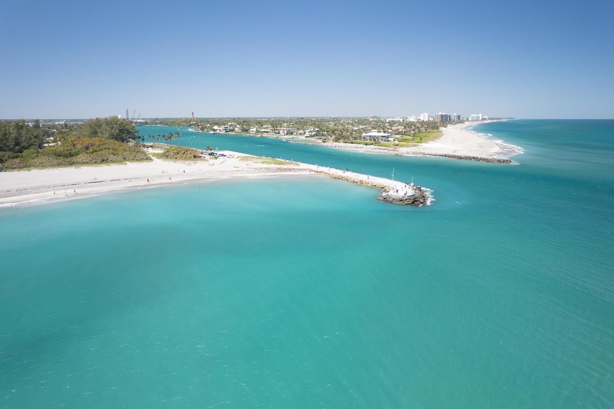 BANYAN GROVES AT HOBE SOUND - Residential