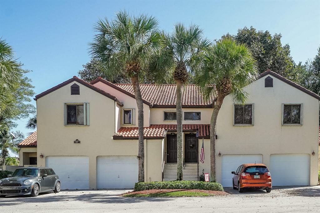 Photo of 17 Via De Casas Sur #201, Boynton Beach, FL 33426 (MLS # R10693068)