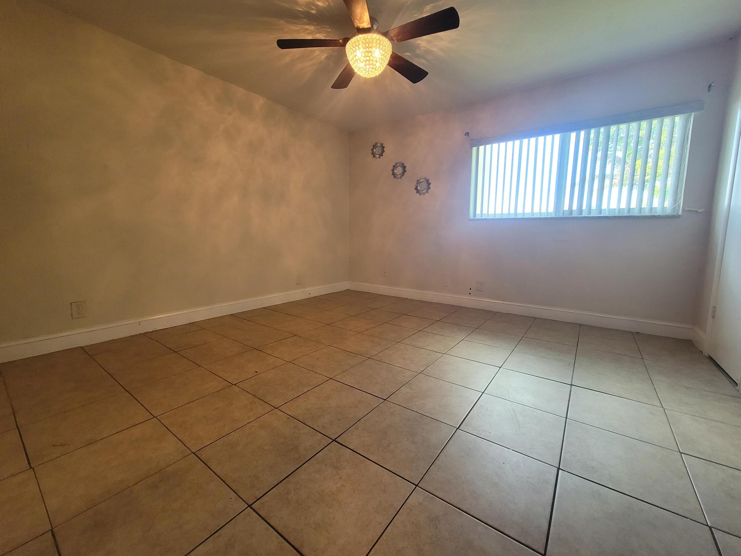 3760 NW 115TH Way 8-2