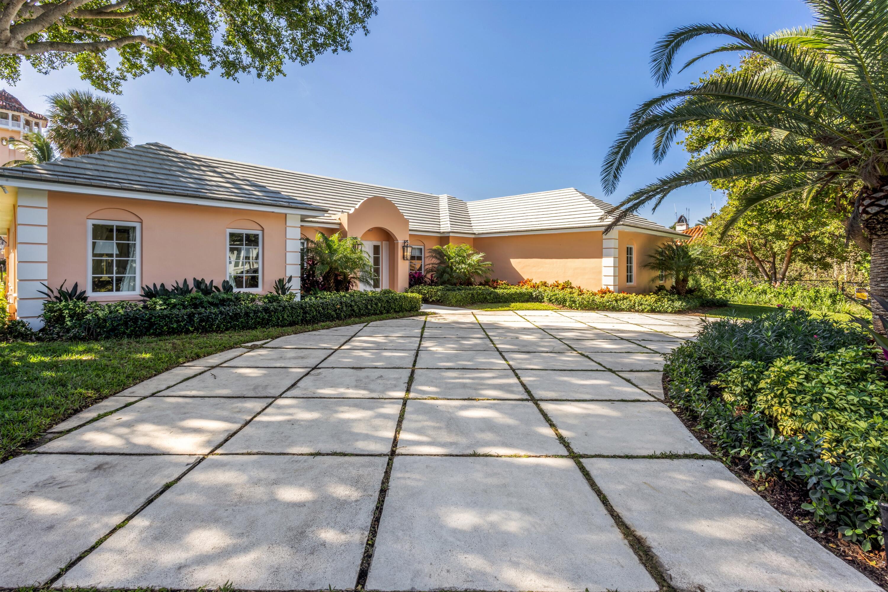 124 Woodbridge Road, Palm Beach, FL, 33480/$122,500 4 124 Woodbridge Road