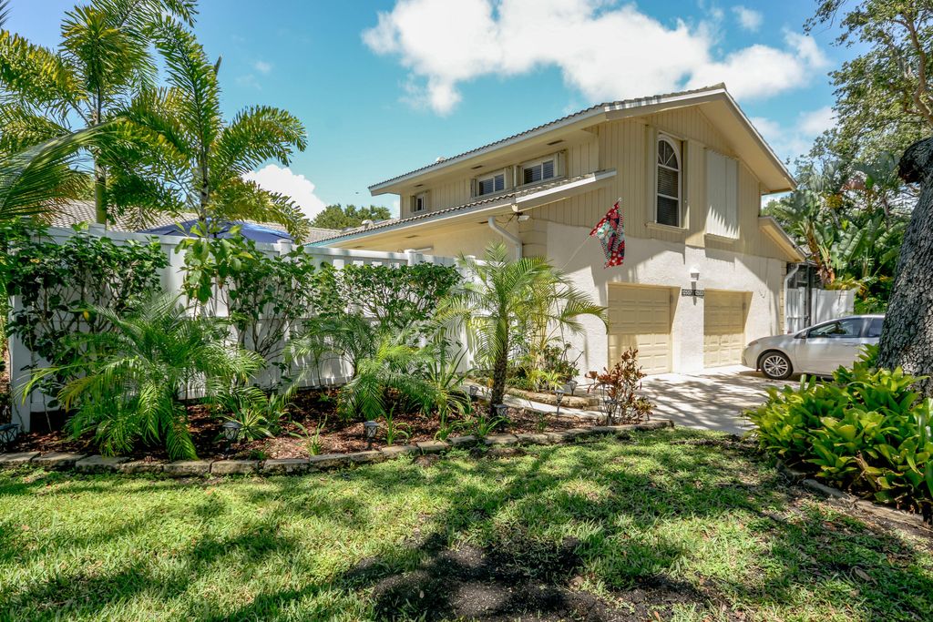 Photo of 12557 Woodmill Drive, Palm Beach Gardens, FL 33418 (MLS # R11097415)