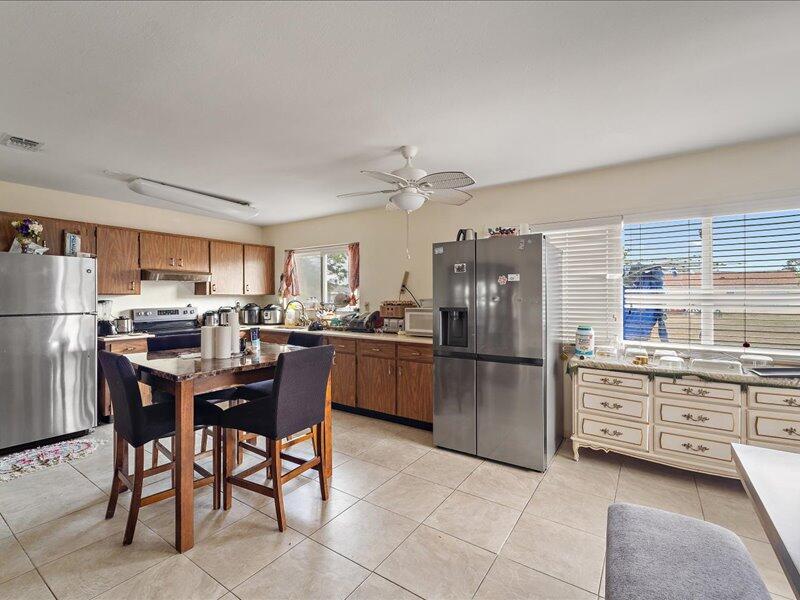 2464 Shenandoah Street