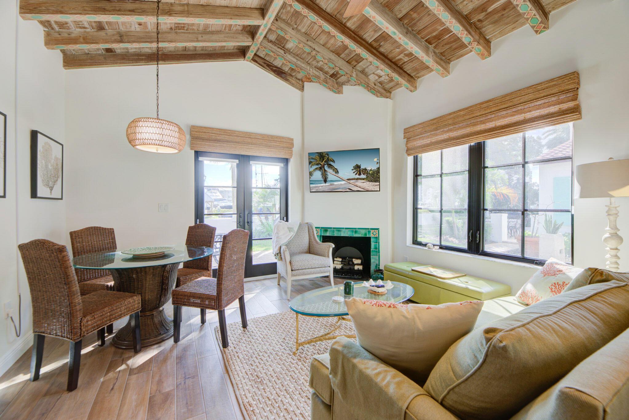 DELRAY TOWN OF - Residential Lease