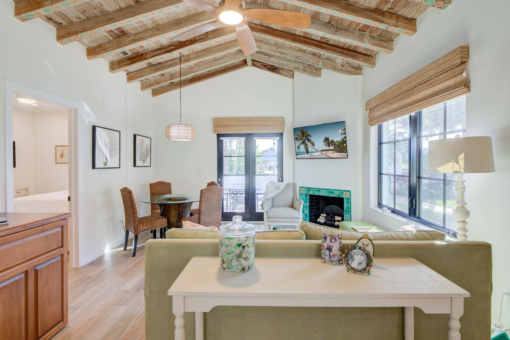 DELRAY TOWN OF - Residential Lease