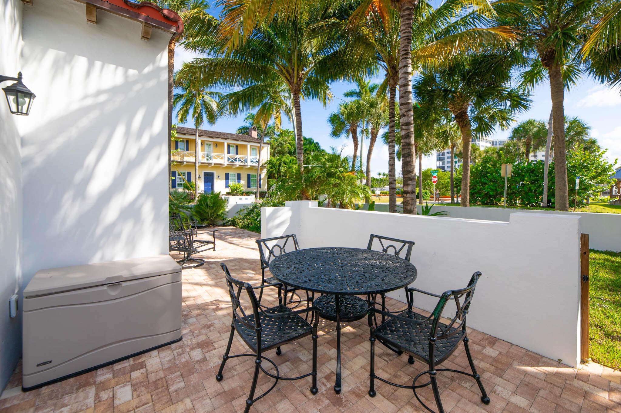 DELRAY TOWN OF - Residential Lease