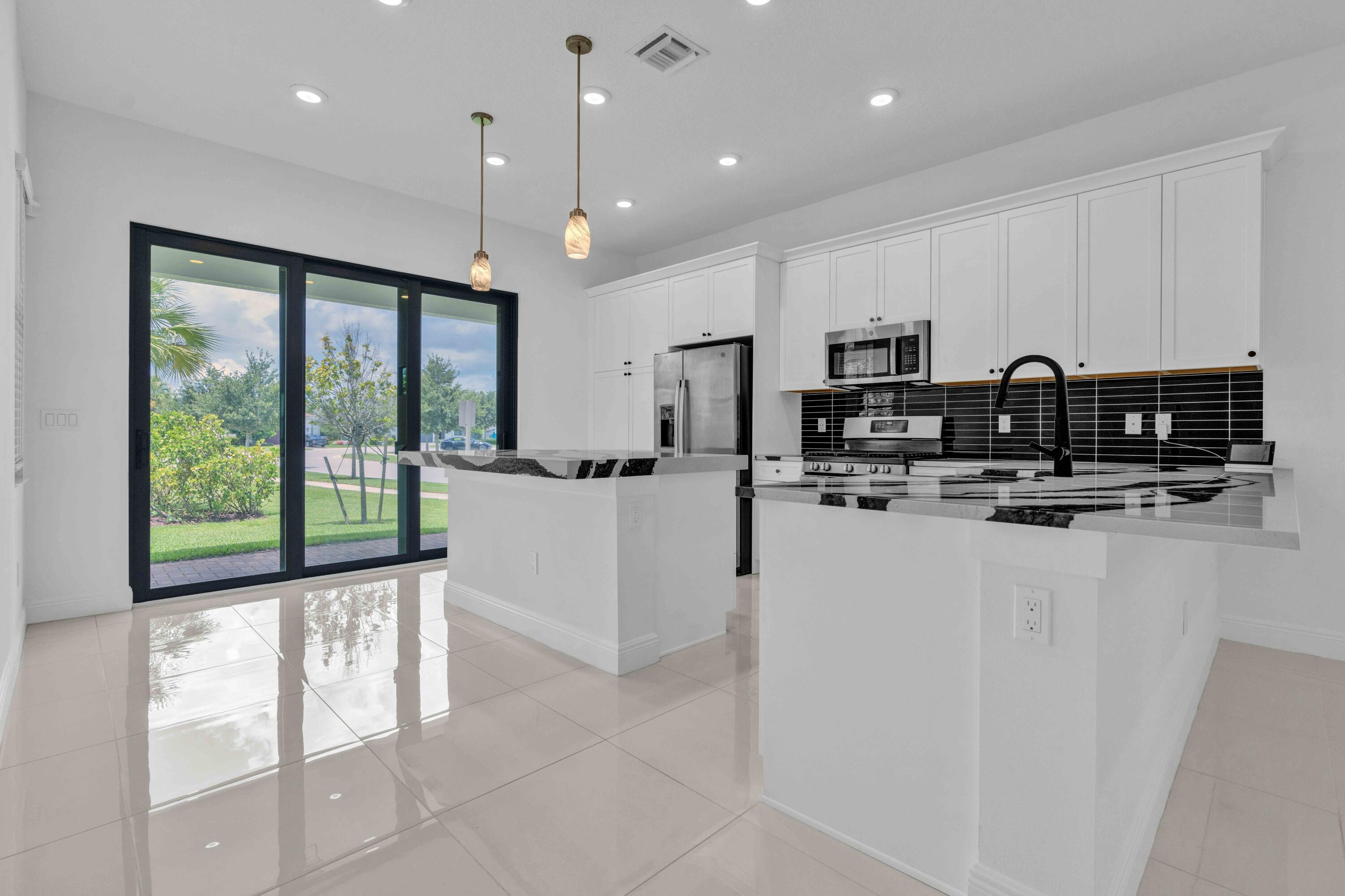 CRESSWIND PALM BEACH - Residential