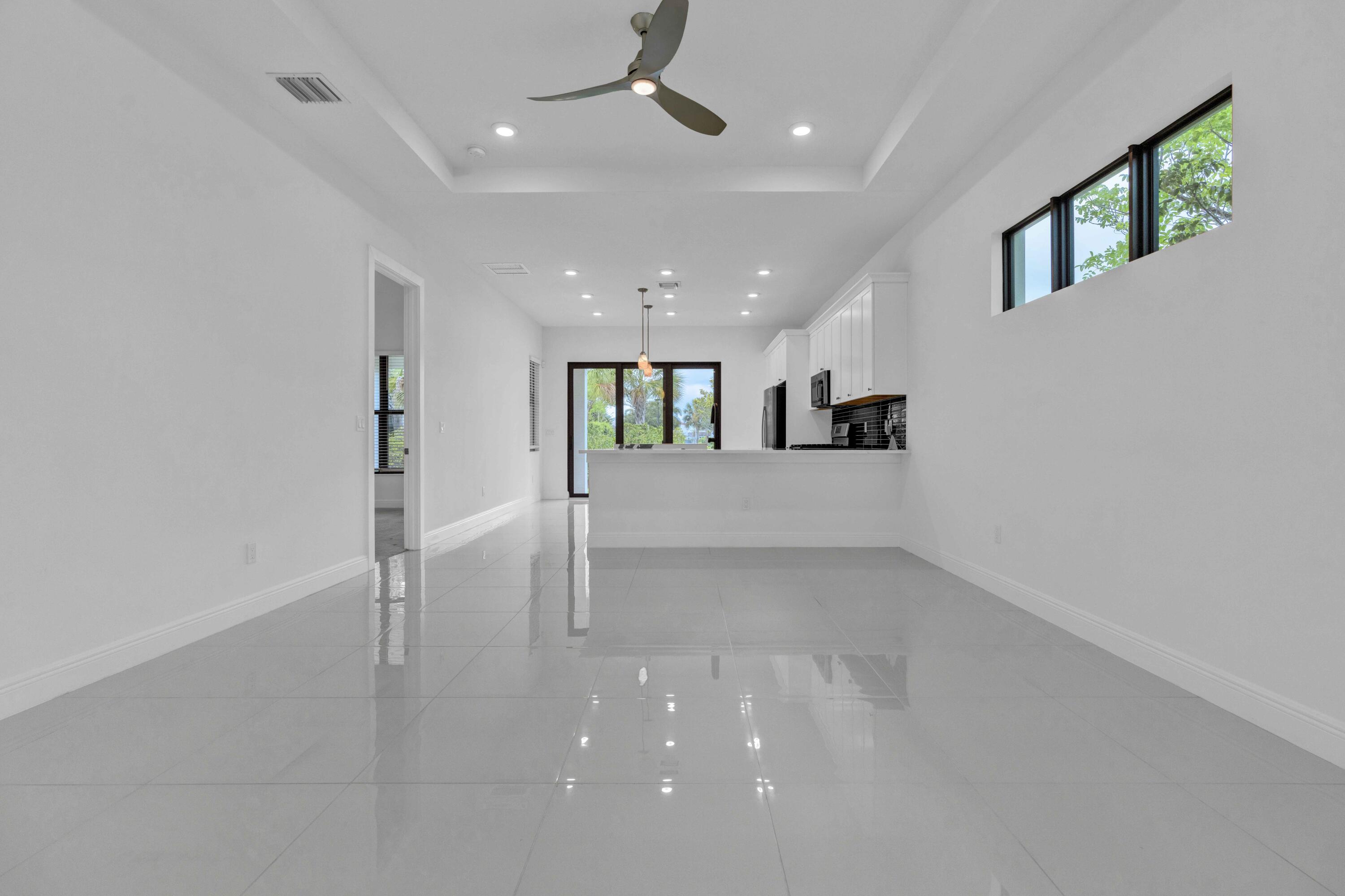 CRESSWIND PALM BEACH - Residential