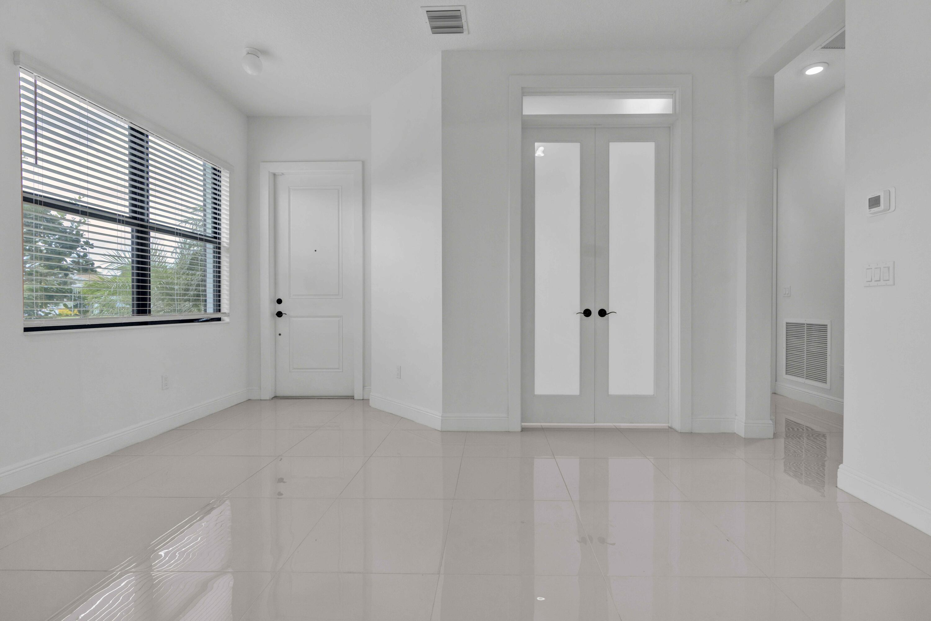 CRESSWIND PALM BEACH - Residential