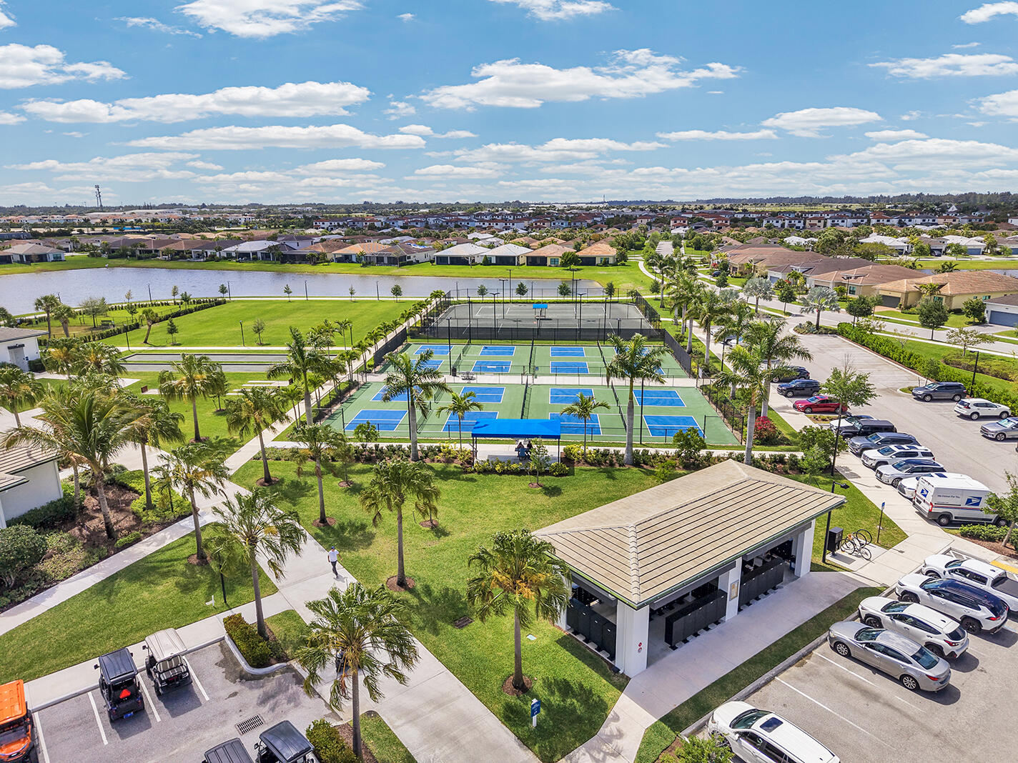 CRESSWIND PALM BEACH - Residential