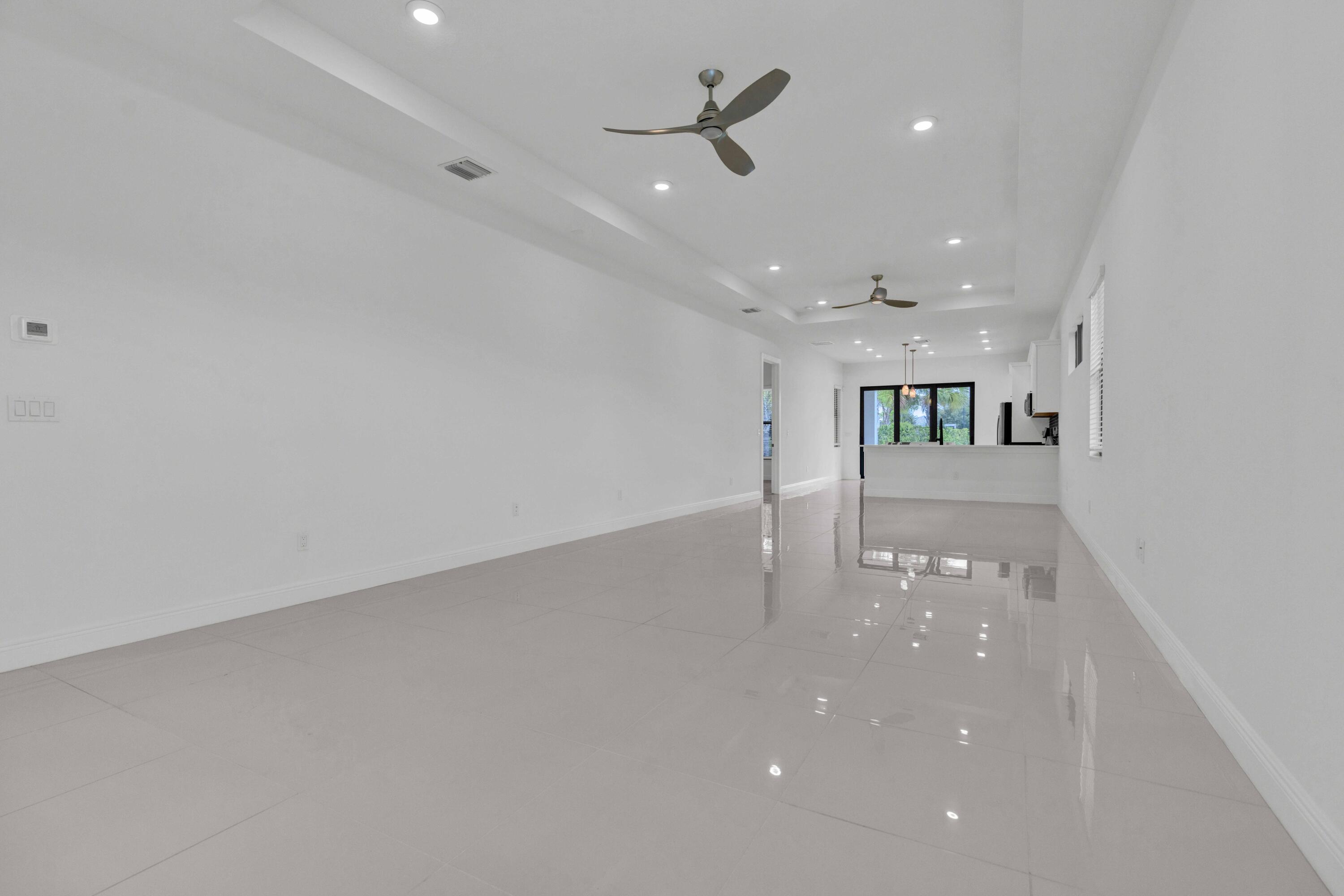 CRESSWIND PALM BEACH - Residential