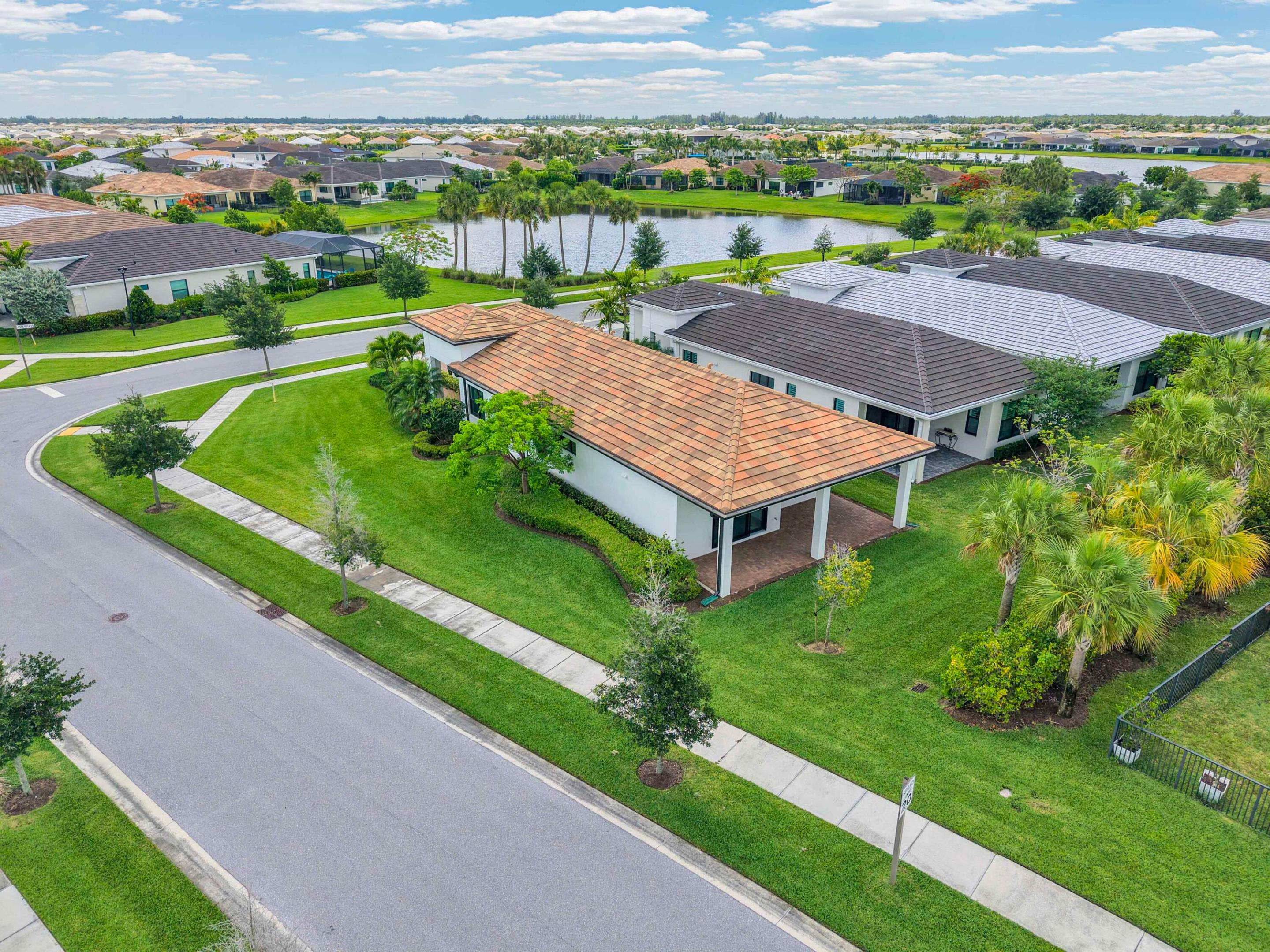 CRESSWIND PALM BEACH - Residential
