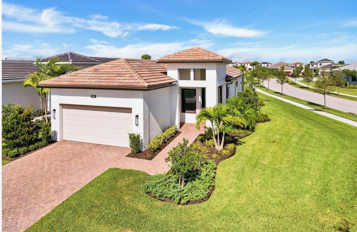 CRESSWIND PALM BEACH - Residential