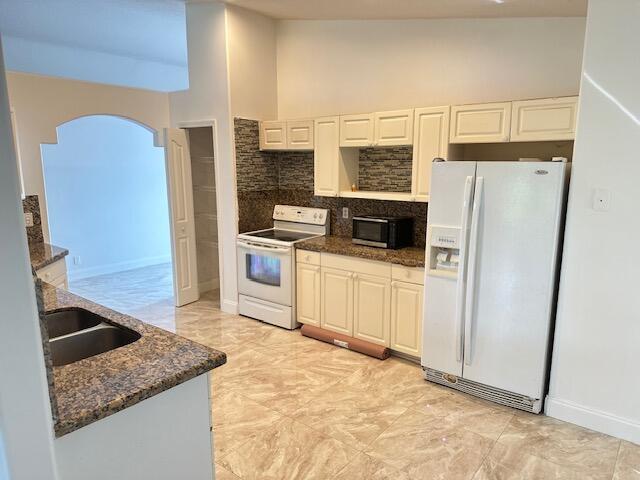 LONE PINE ESTATES PLATS 4 - Residential Lease