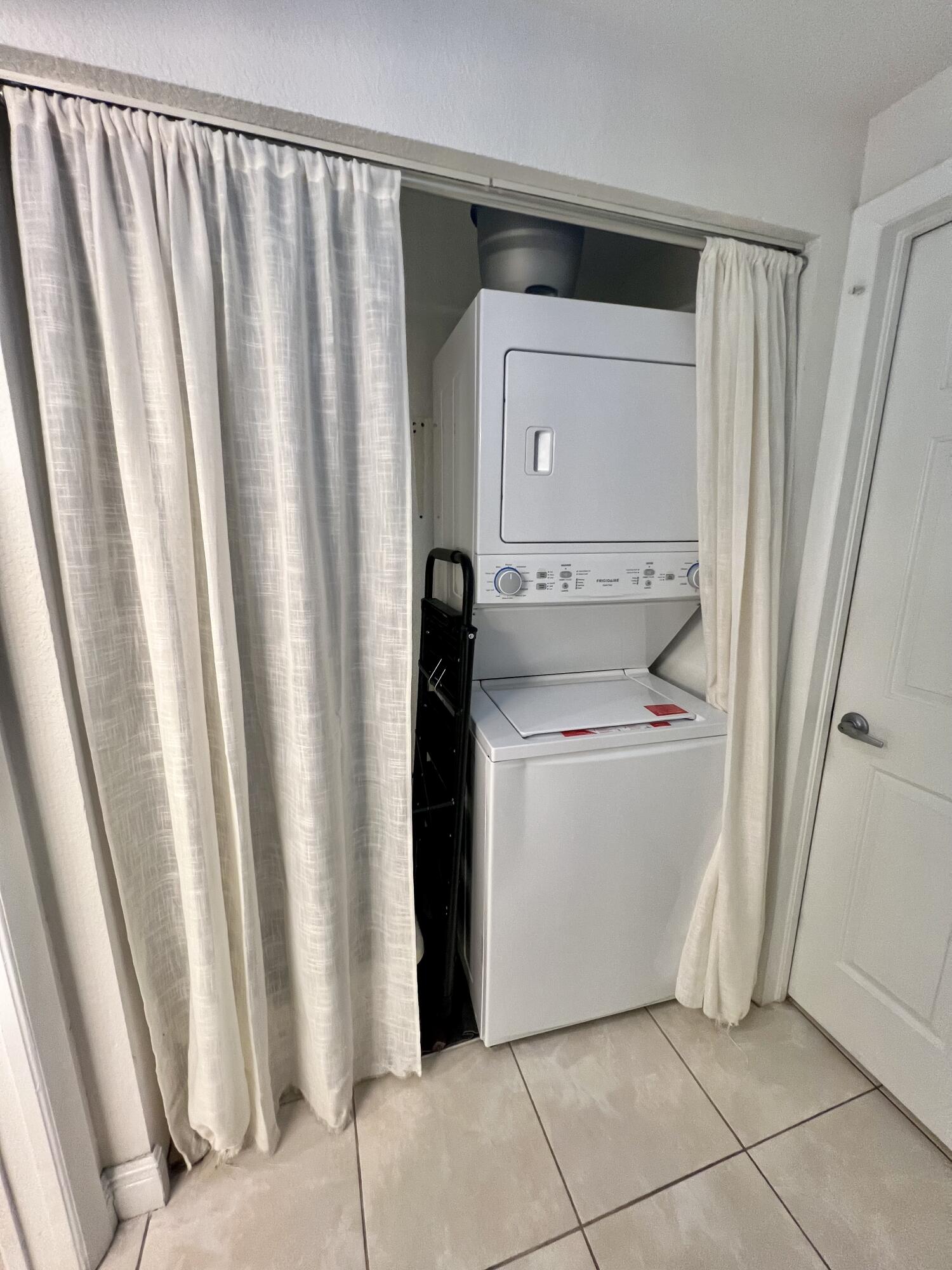 St Andrews at Nob Hill - Residential