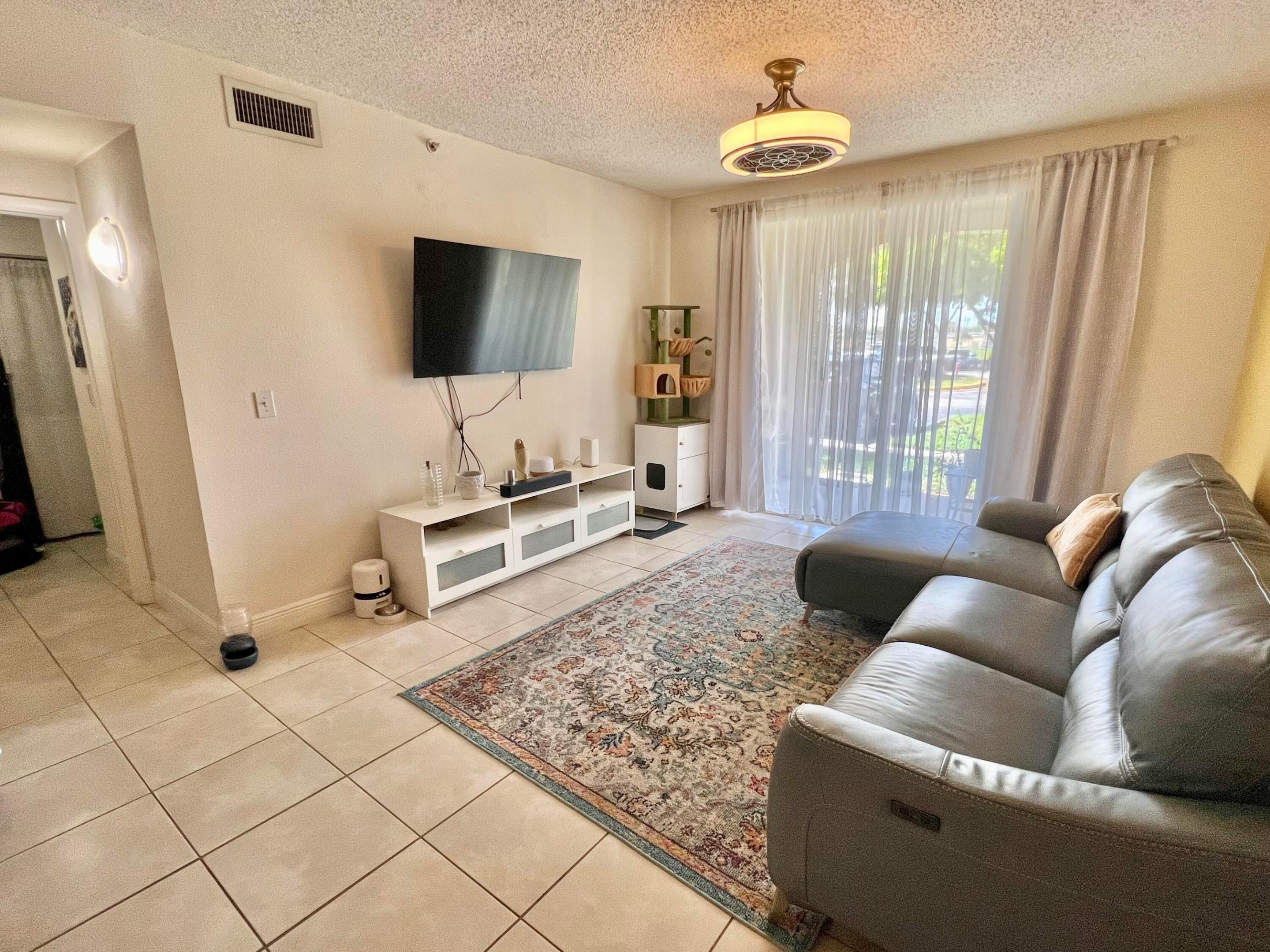 7920 N Nob Hill Road