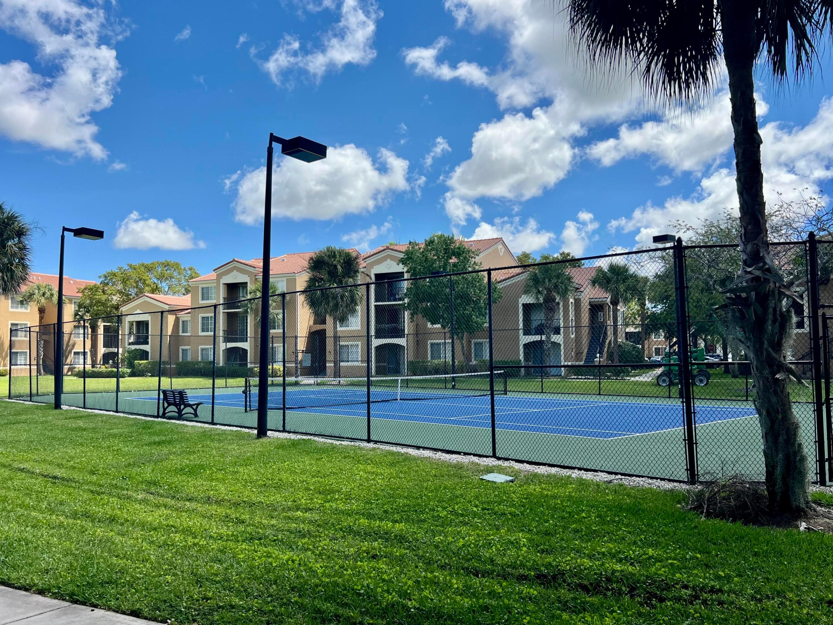 St Andrews at Nob Hill - Residential