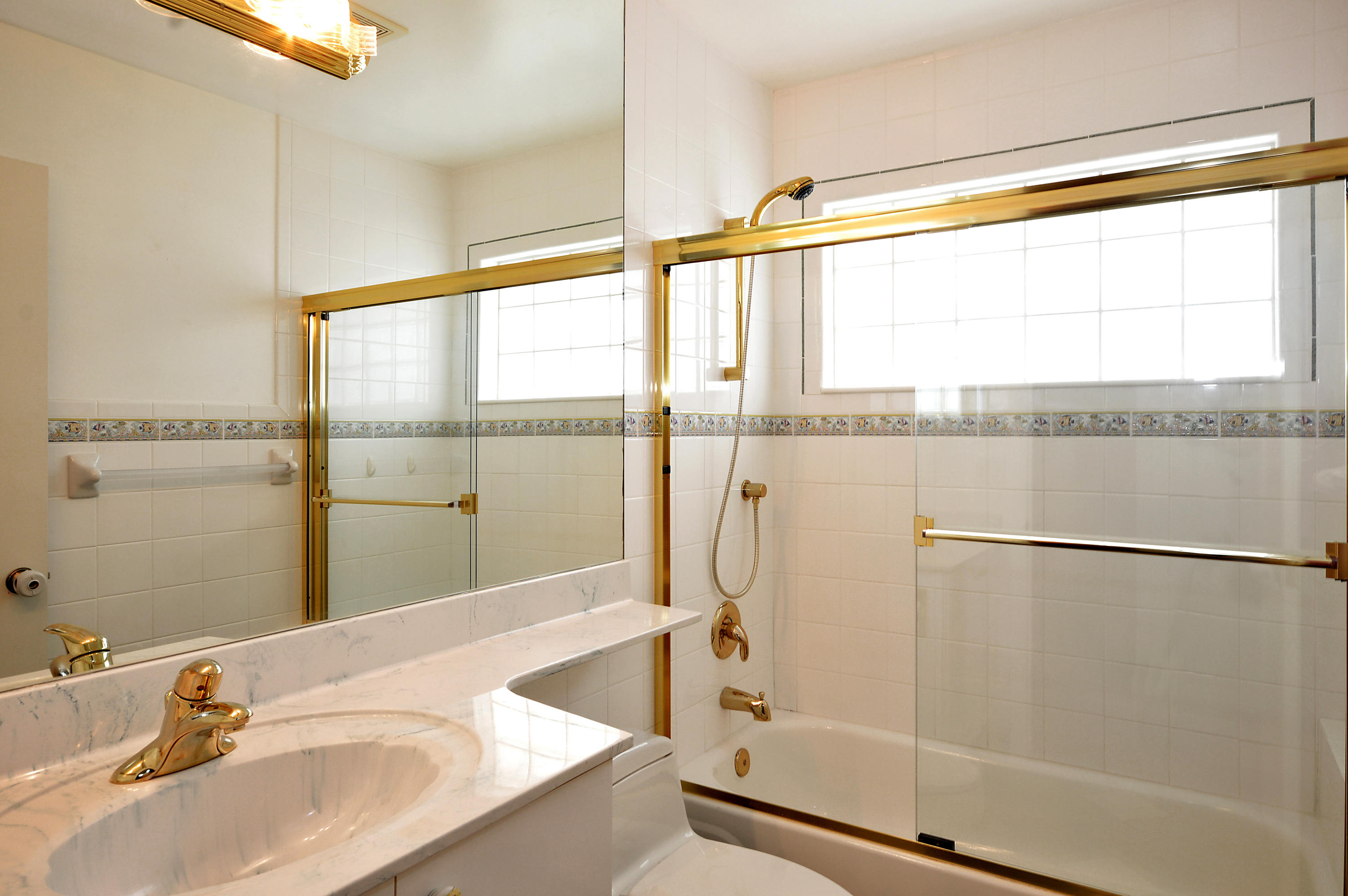 TROPIC PALMS - Residential