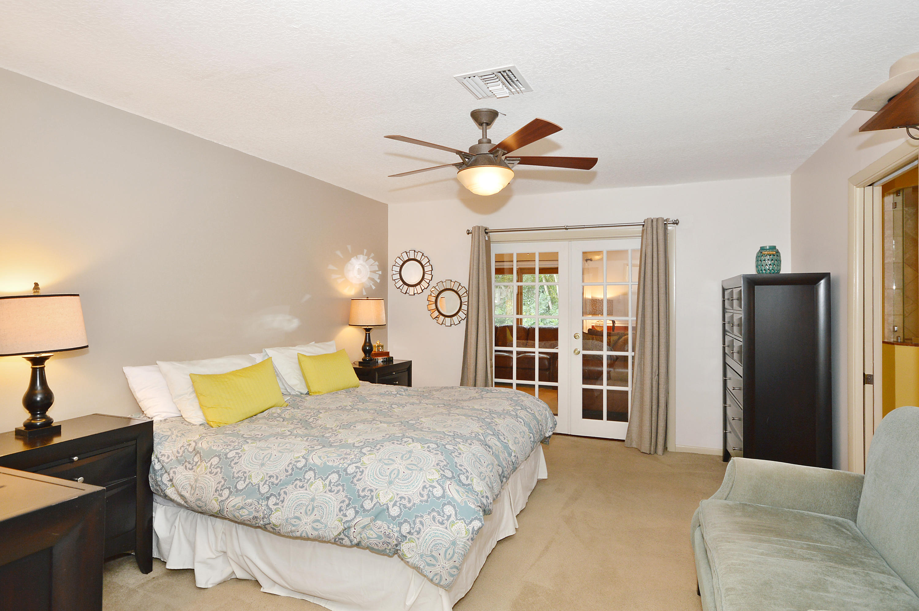 TROPIC PALMS - Residential