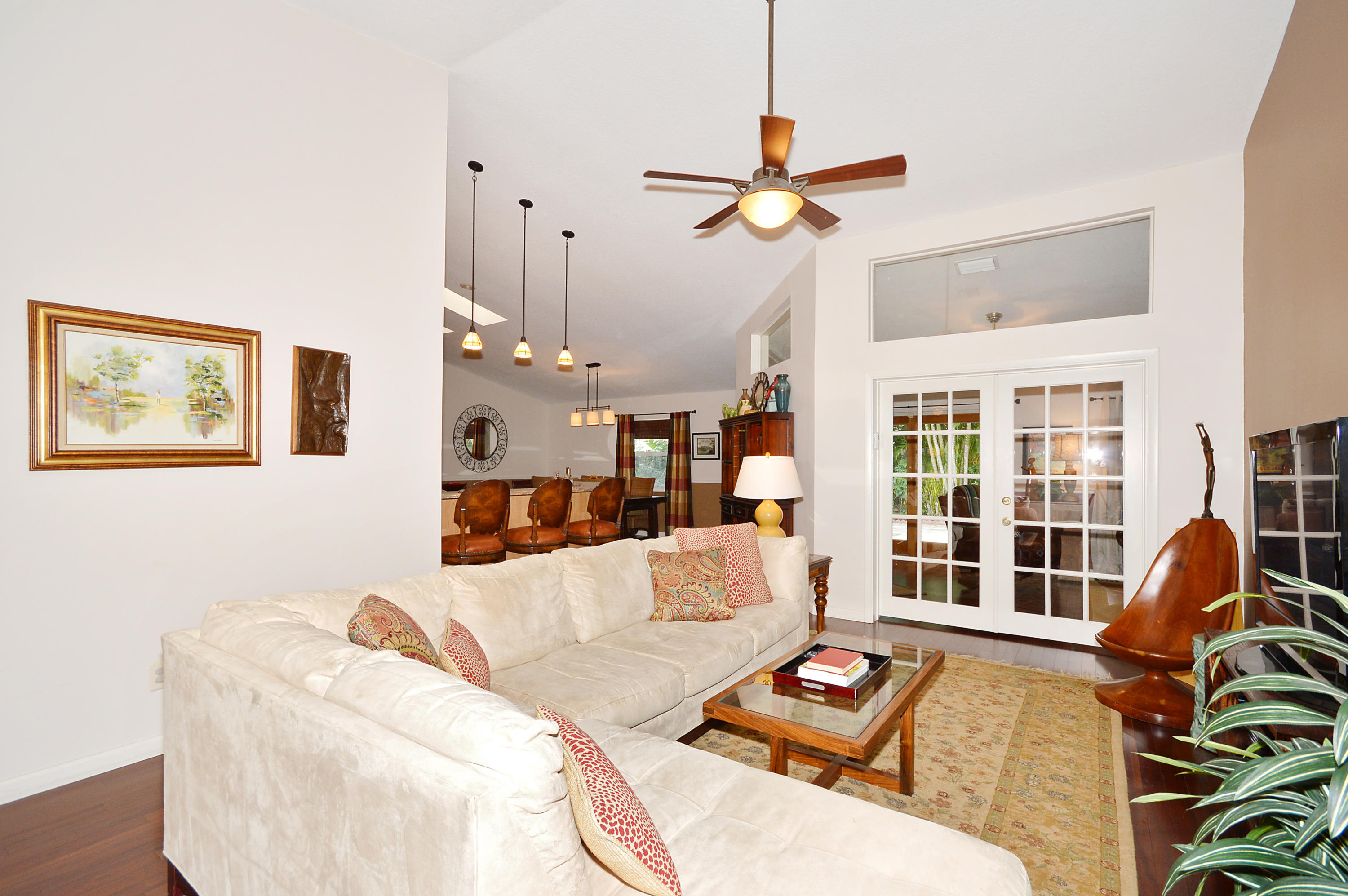 TROPIC PALMS - Residential