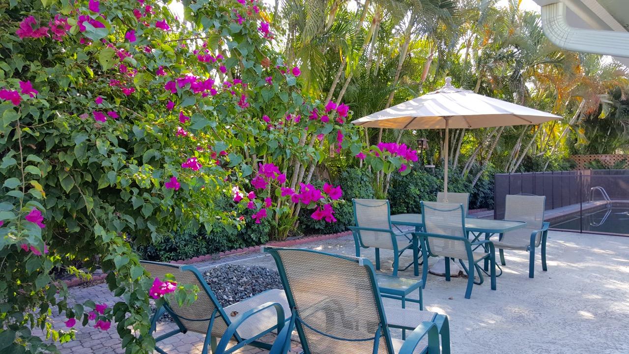 TROPIC PALMS - Residential