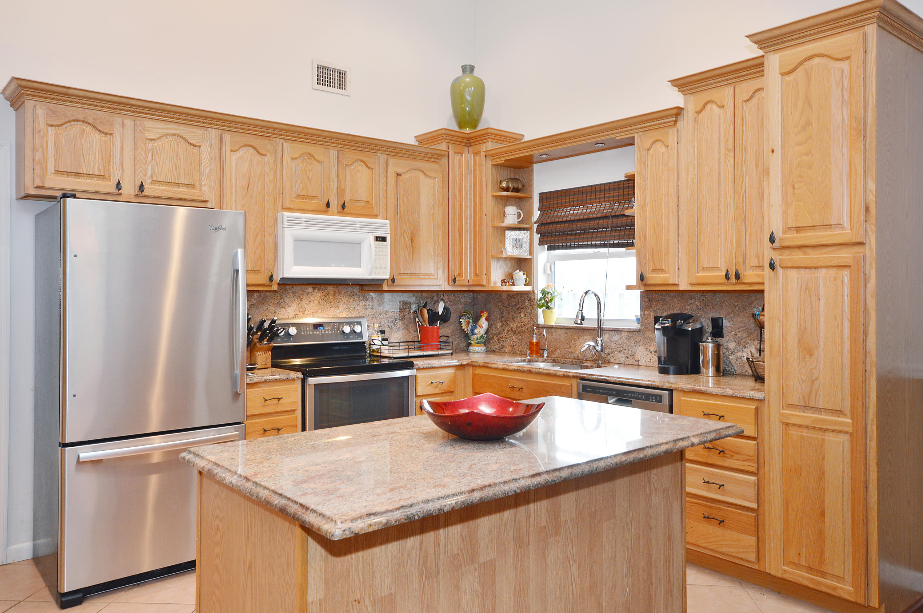 TROPIC PALMS - Residential