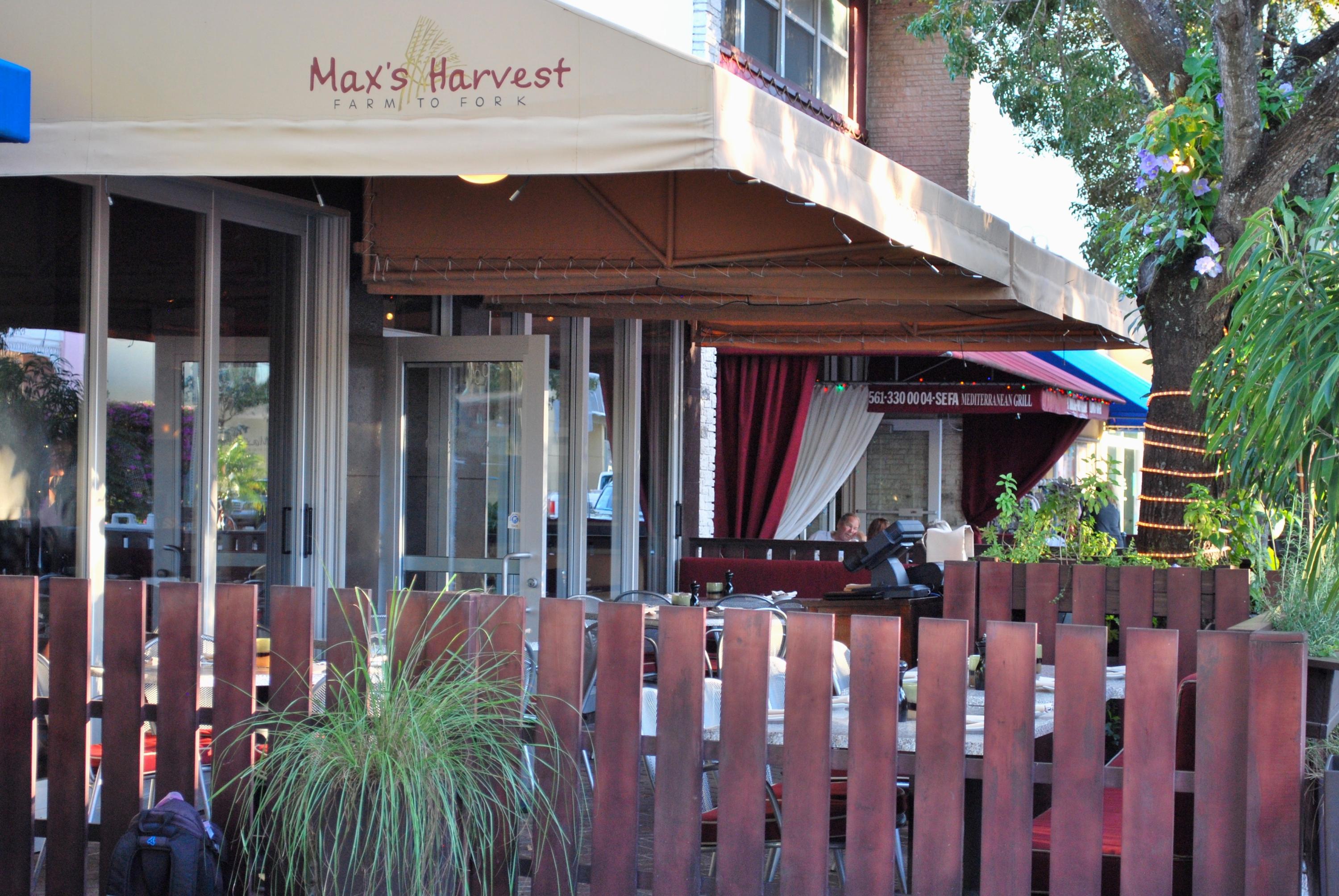 TROPIC PALMS - Residential