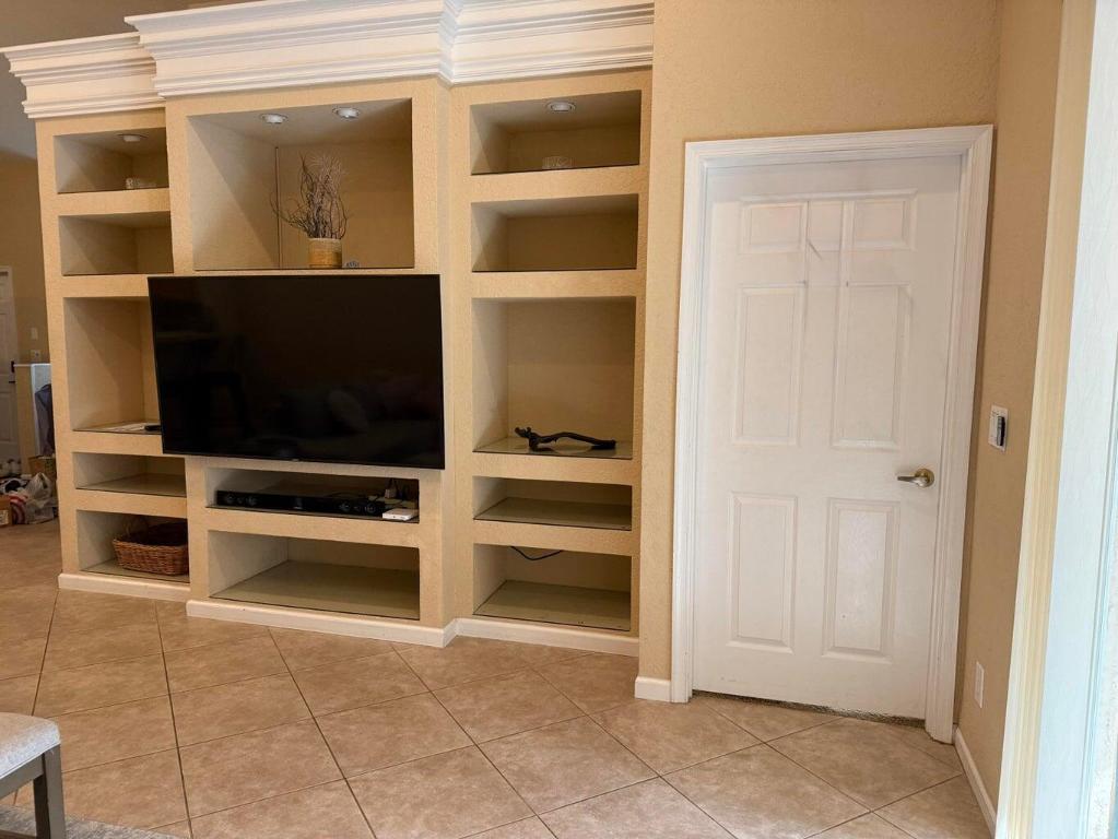 CORAL TRACE - Residential Lease