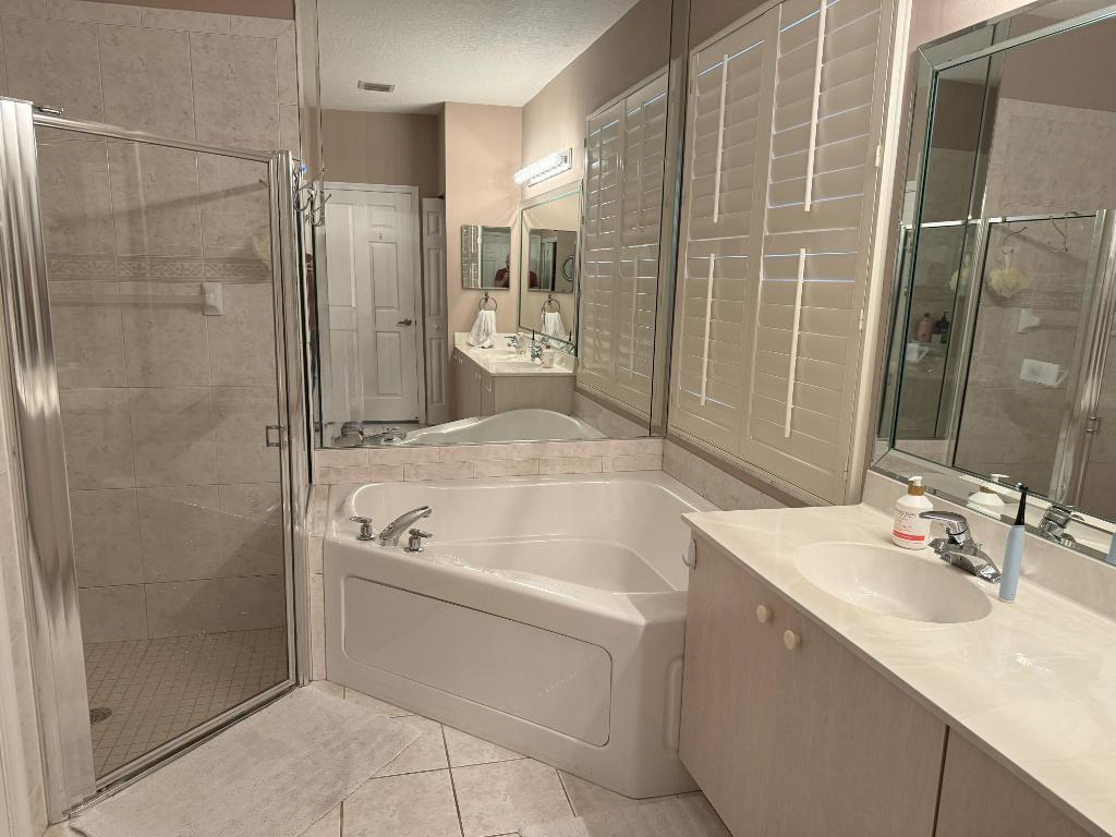 CORAL TRACE - Residential Lease