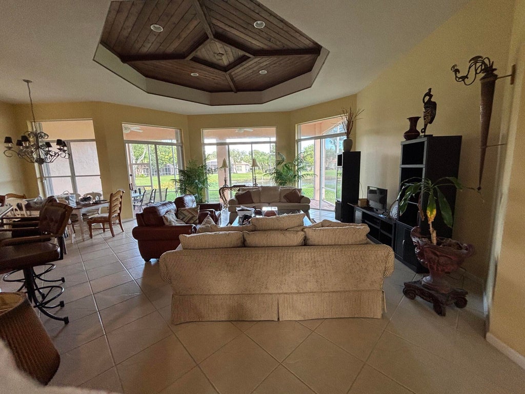 Photo of 5305 Brooklawn Terrace, Boynton Beach, FL 33437 (MLS # B26049539)