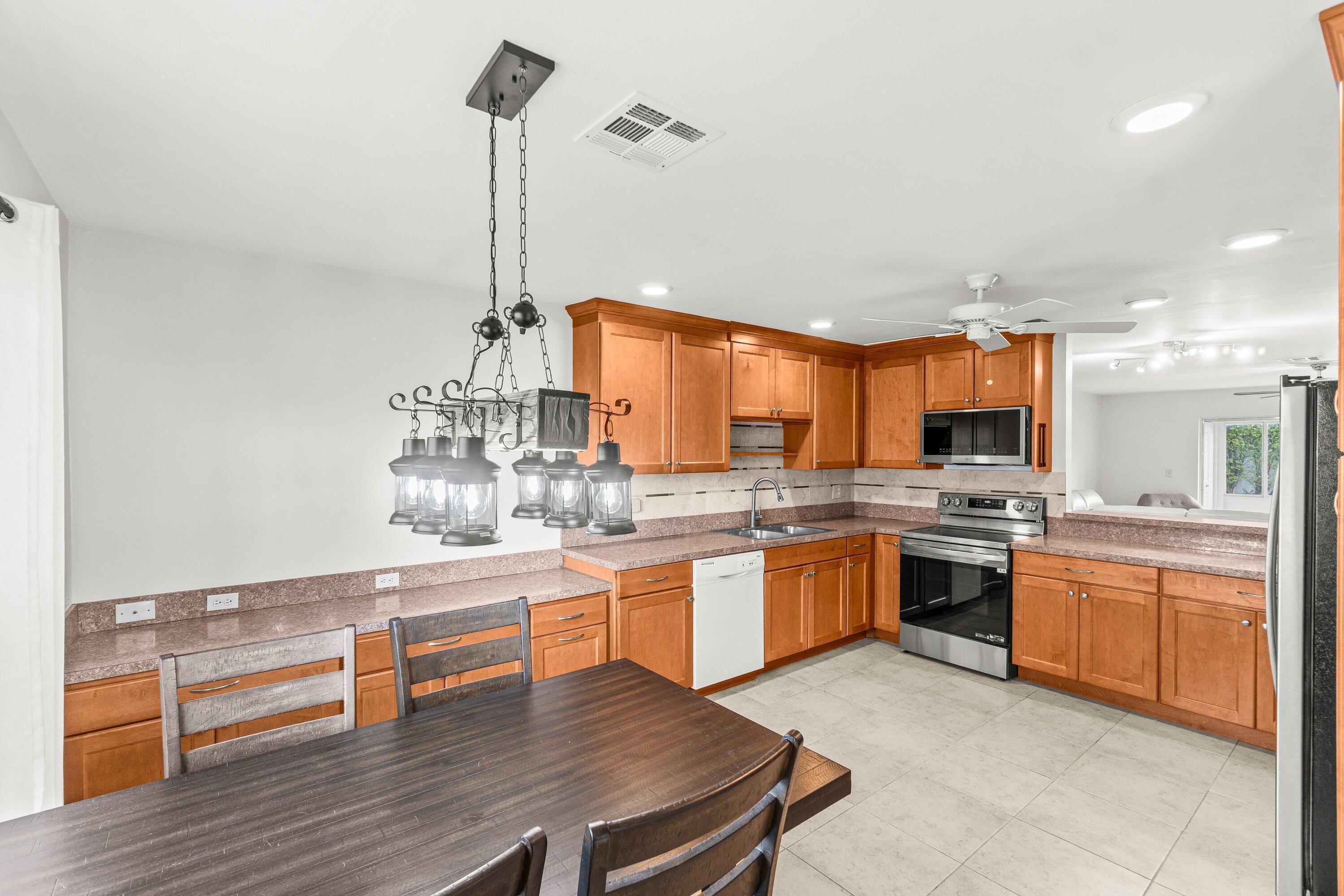5074 Privet Place B, Delray Beach FL 33484