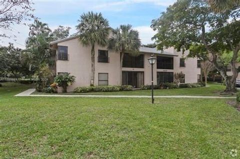 3117 Cocoplum Cir 33101 Coconut Creek FL 33063