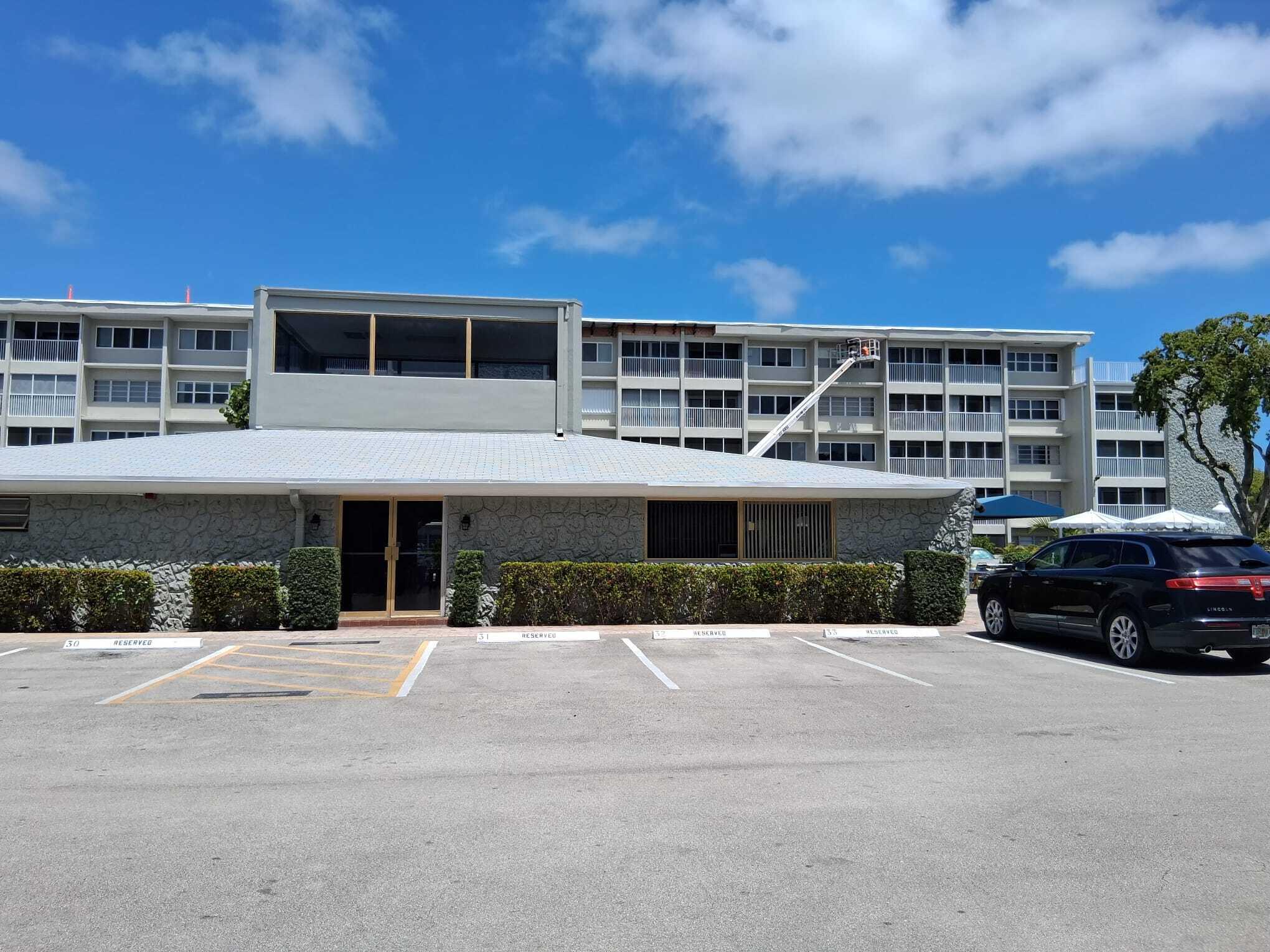 SECOND GULFSTREAM GARDEN - Residential
