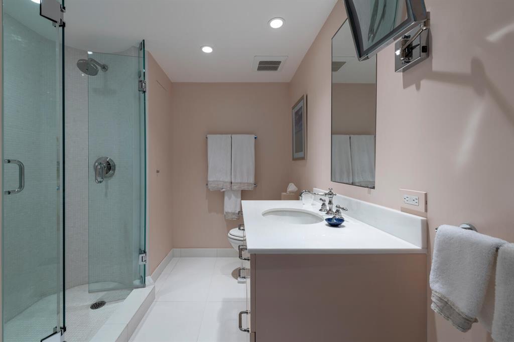 TWENTY ONE HUNDRED CONDO - Residential