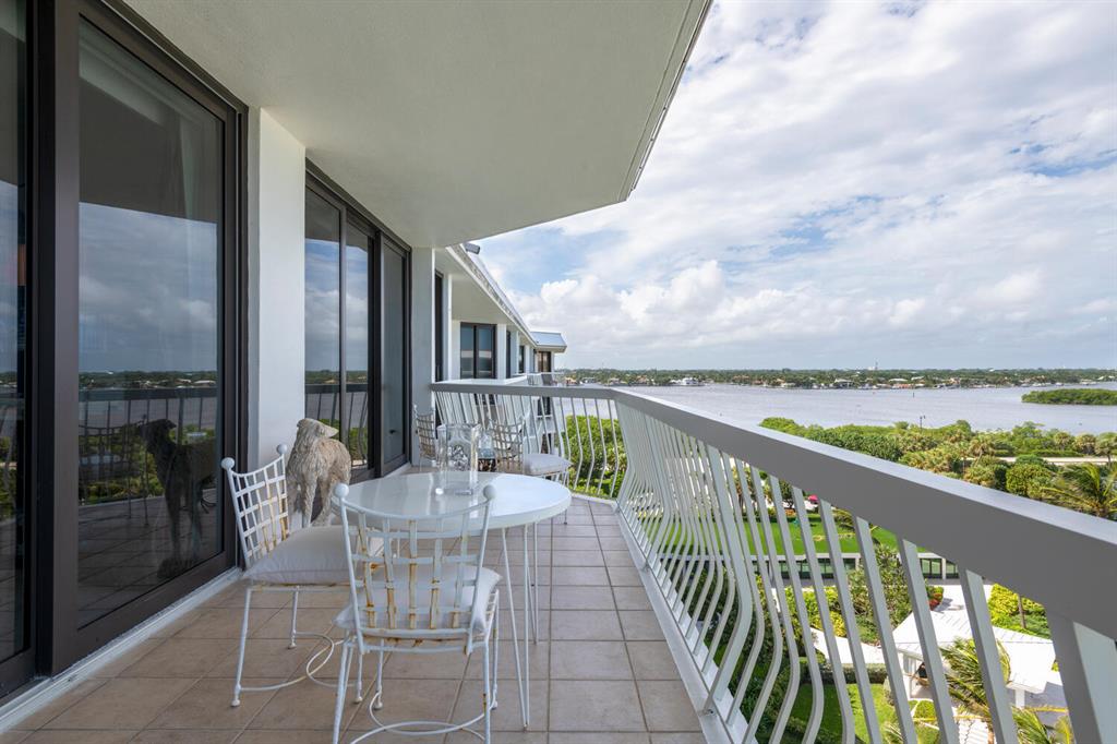 TWENTY ONE HUNDRED CONDO - Residential