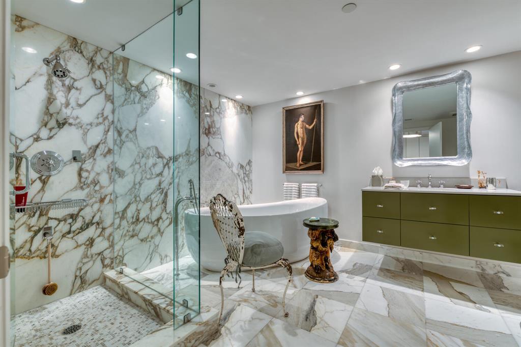 TWENTY ONE HUNDRED CONDO - Residential