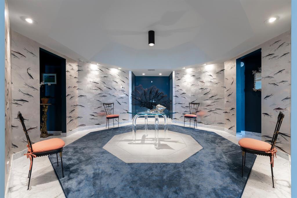 TWENTY ONE HUNDRED CONDO - Residential