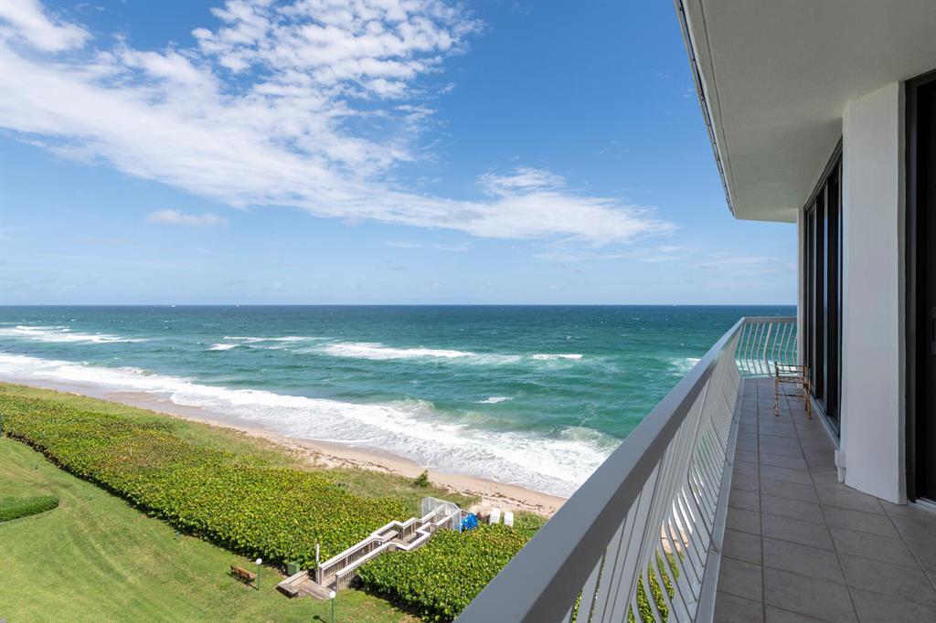 TWENTY ONE HUNDRED CONDO - Residential