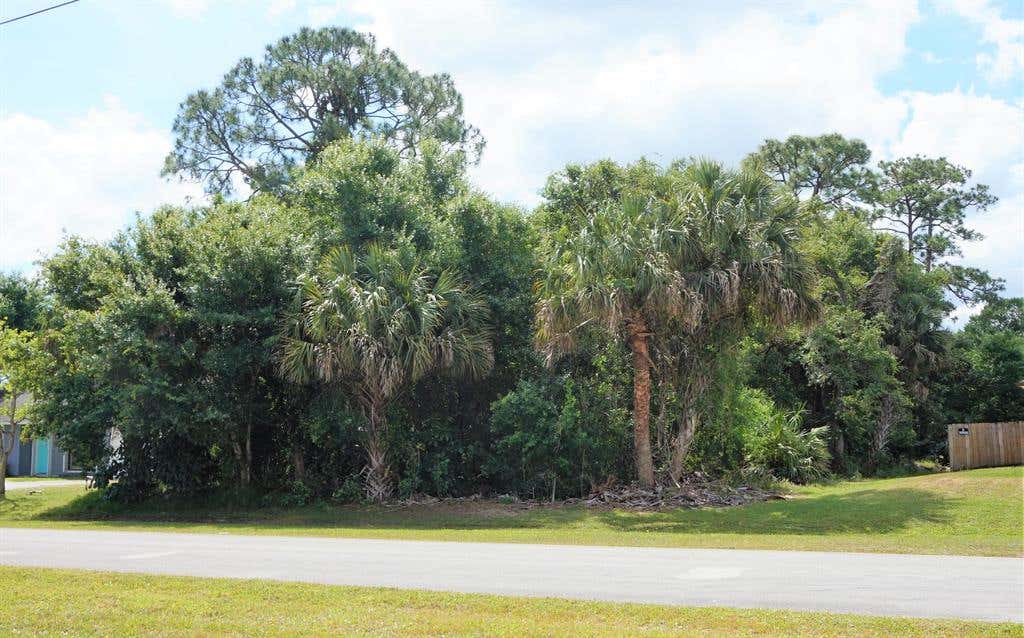 Photo of 8403 Coquina Avenue, Fort Pierce, FL 34951 (MLS # R10706016)