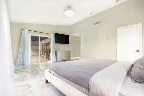 Tiny photo for 2060 Amesbury Circle, Wellington, FL 33414 (MLS # B26050118)